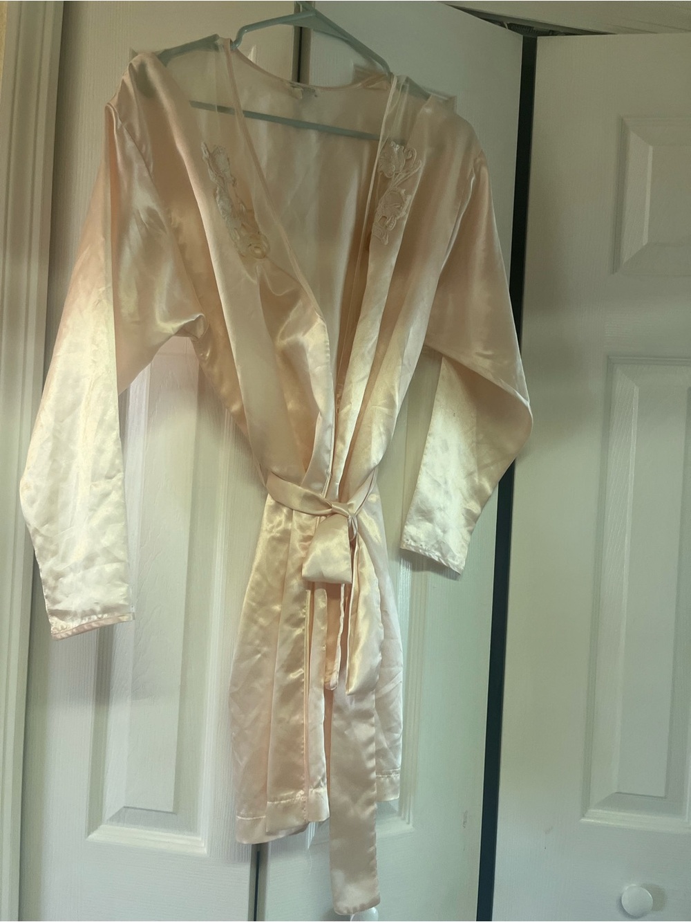 VINTAGE Satin Tie-Waist Robe in Champagne - Women Intimates & Sleepwear